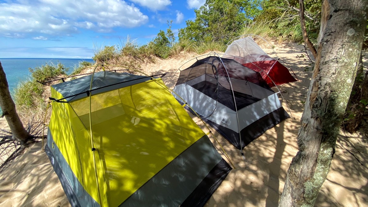 The 4 Best Budget Backpacking Tents Of 2023 | Tested By Gearlab