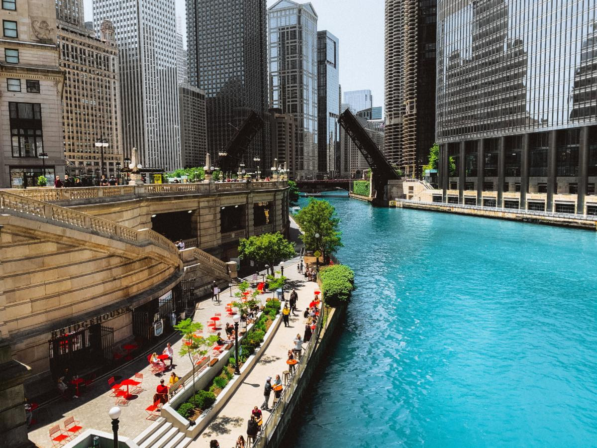 Chicago Riverwalk: Your Complete Guide